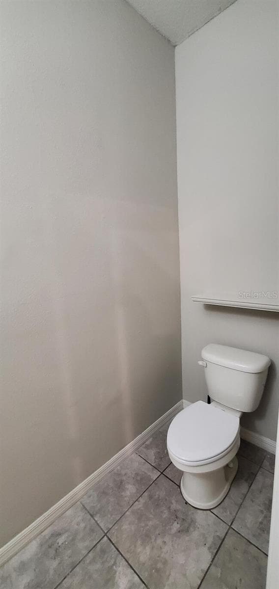 10422 LAKE MONTAUK DRIVE — photo 14 of 16