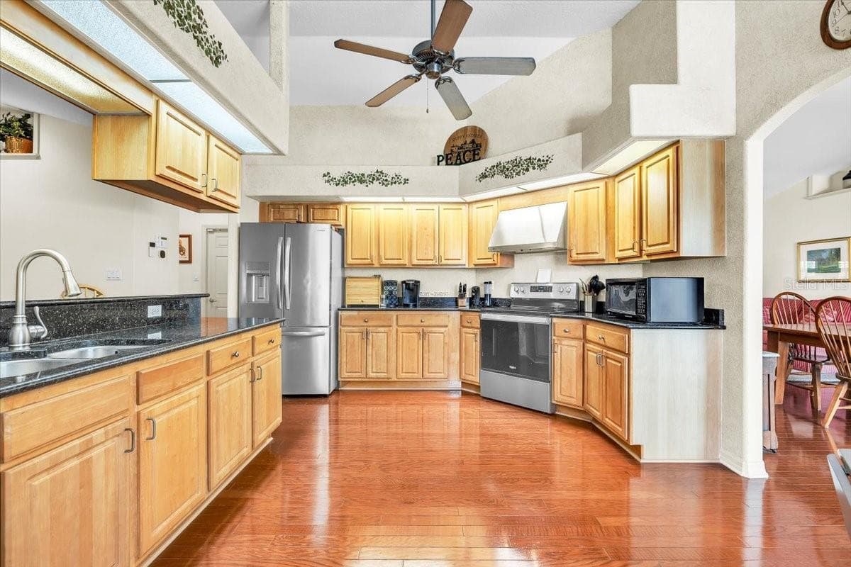 396 ORLANDO BOULEVARD — photo 11 of 54