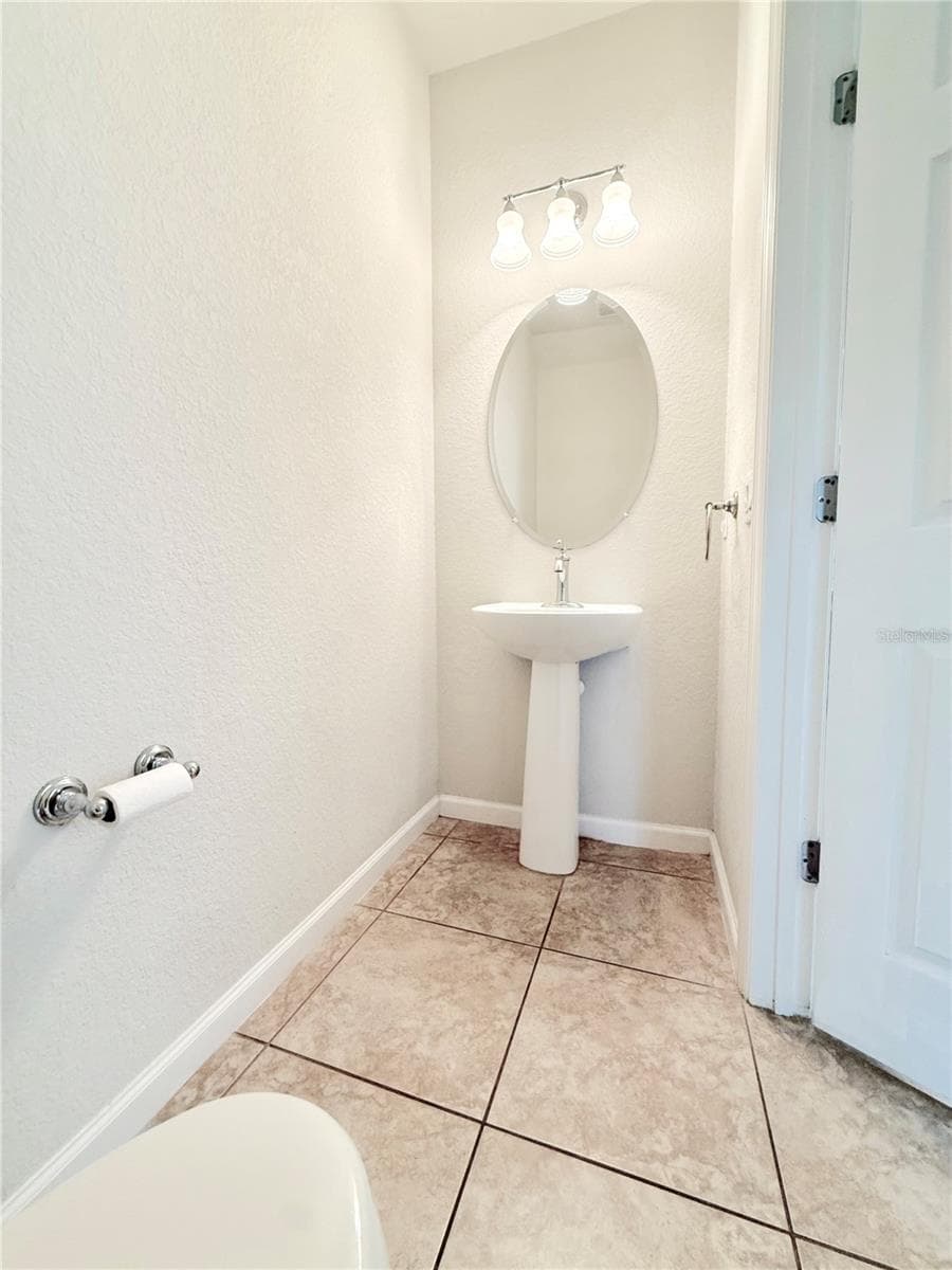 11848 ZELKOVA LANE — photo 16 of 85