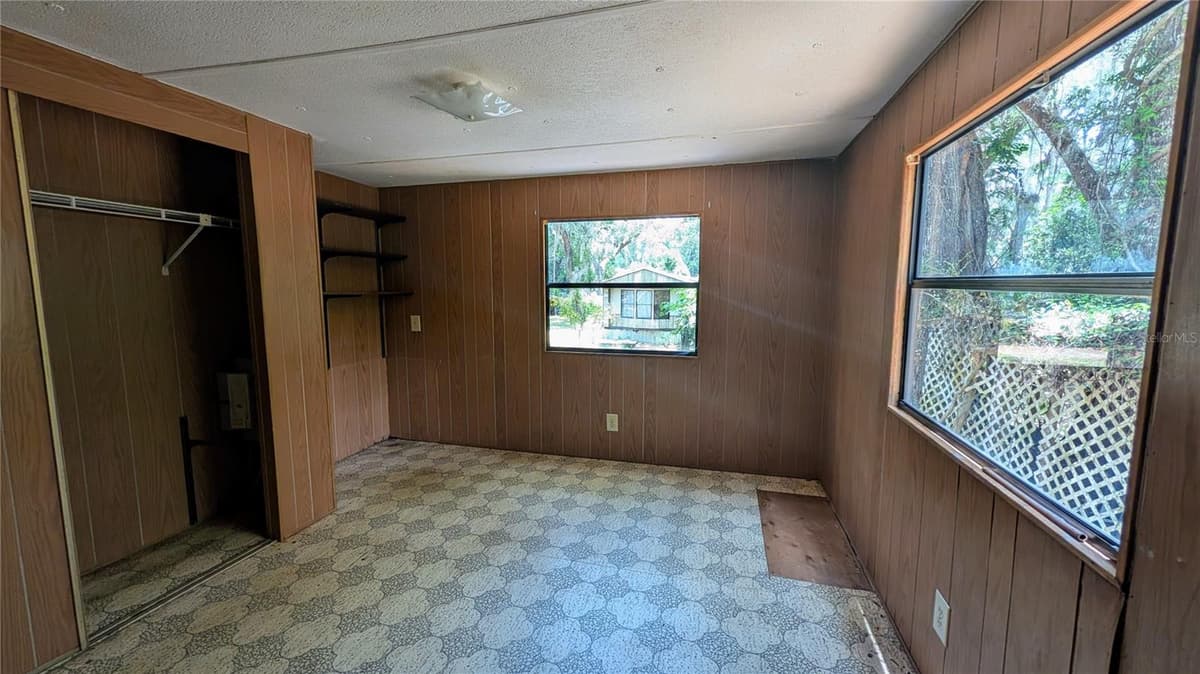 11310 YELLOW OAK LANE — photo 12 of 33