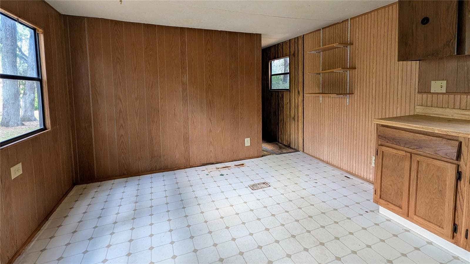 11310 YELLOW OAK LANE — photo 7 of 33