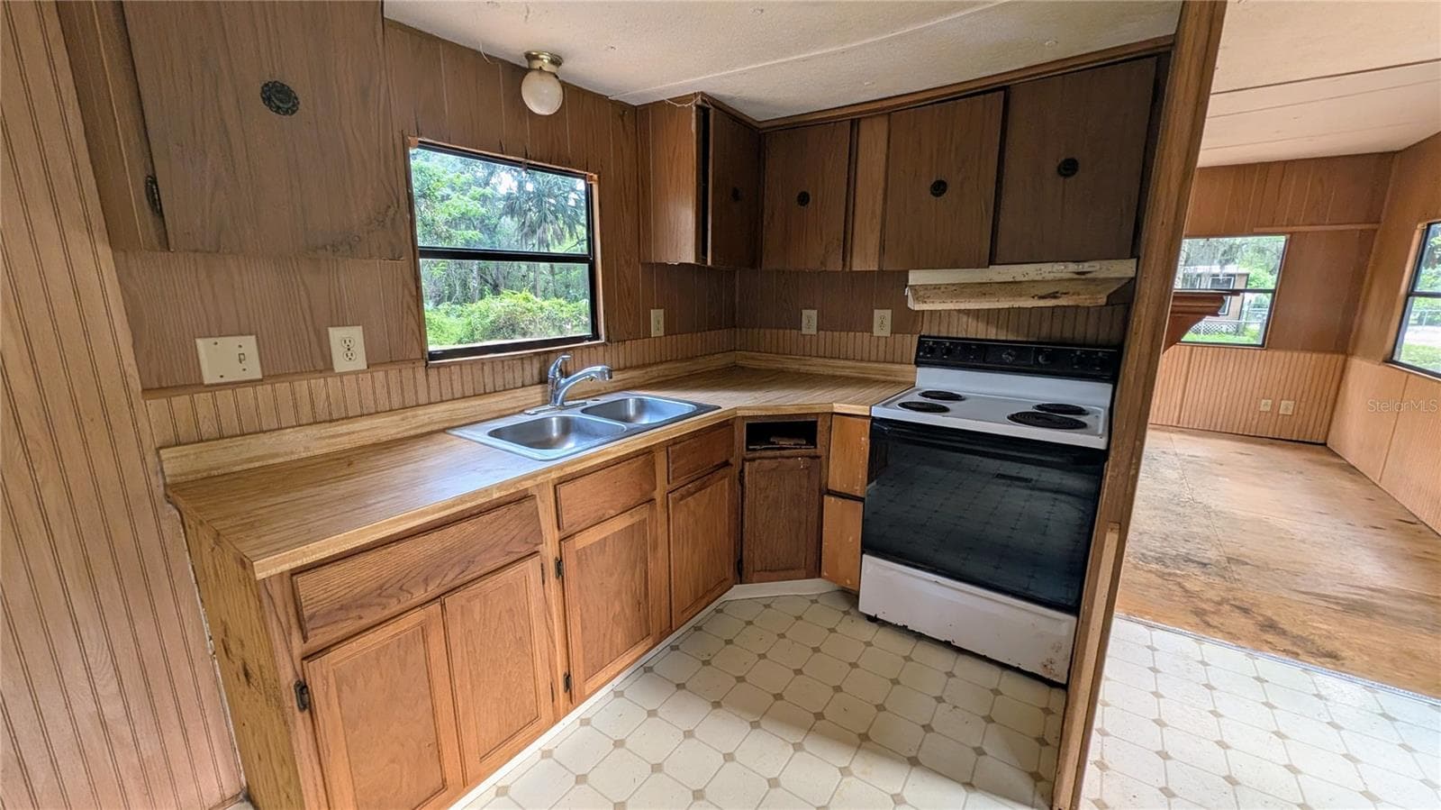 11310 YELLOW OAK LANE — photo 9 of 33