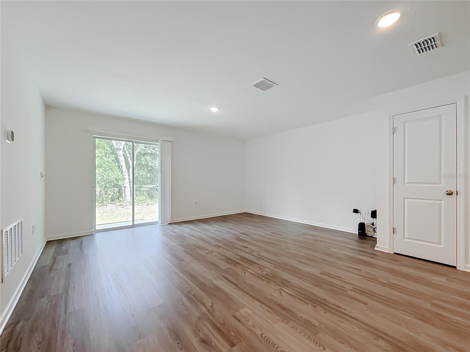 50 BAY ROAD — photo 16 of 51