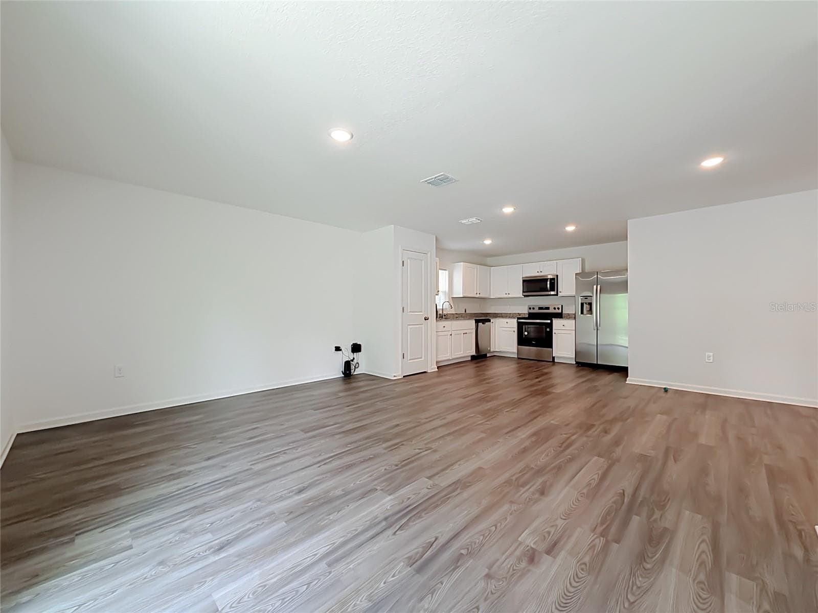50 BAY ROAD — photo 19 of 51