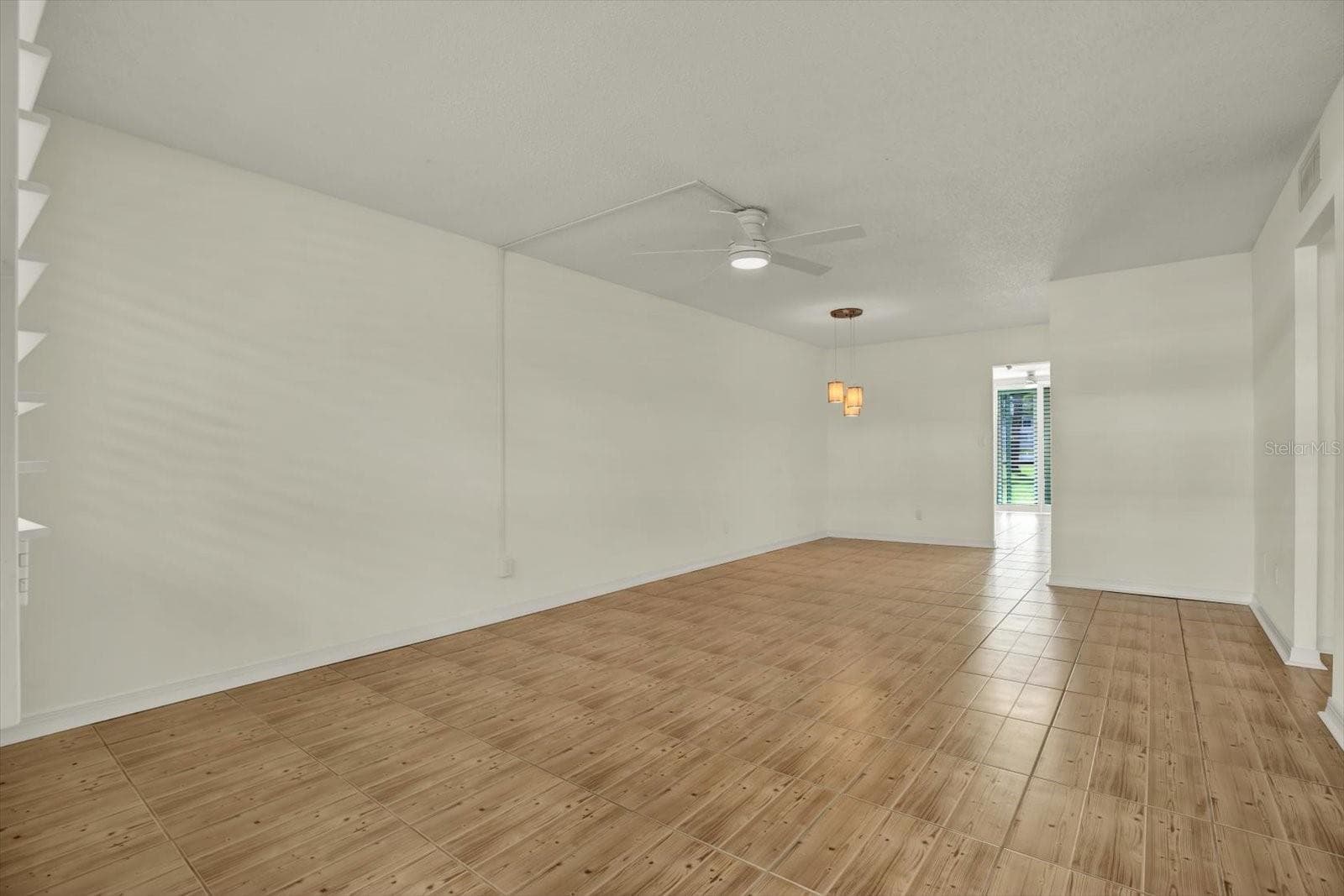 4715 BAY STREET — photo 3 of 16