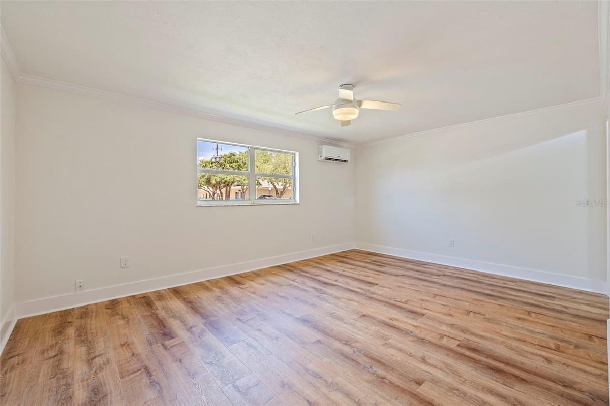 109 16TH AVENUE — photo 17 of 35