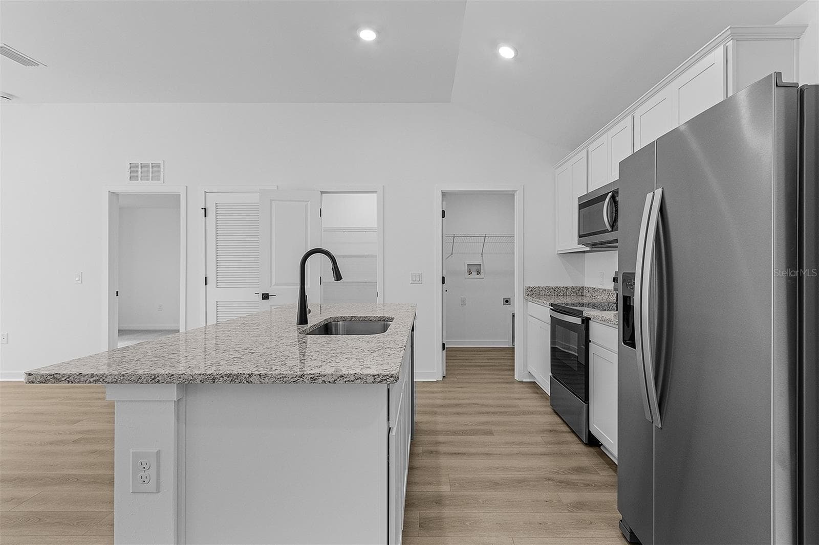 3453 WORTHINGTON AVENUE — photo 7 of 17
