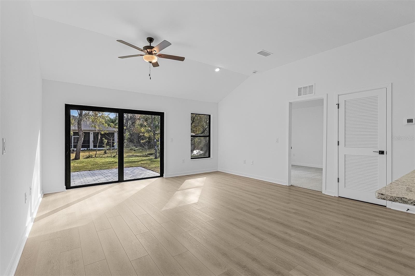 3453 WORTHINGTON AVENUE — photo 9 of 17