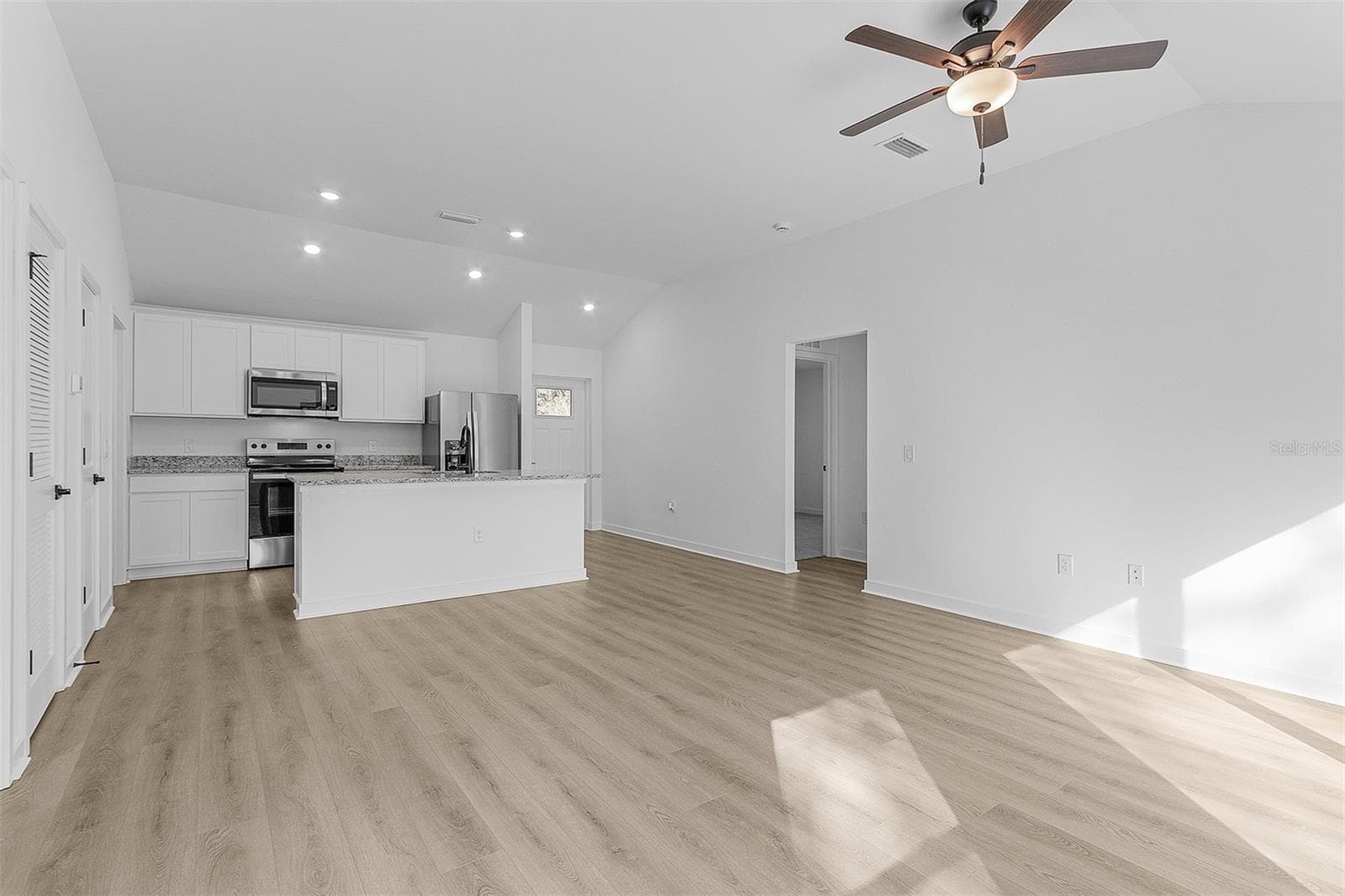 3453 WORTHINGTON AVENUE — photo 8 of 17