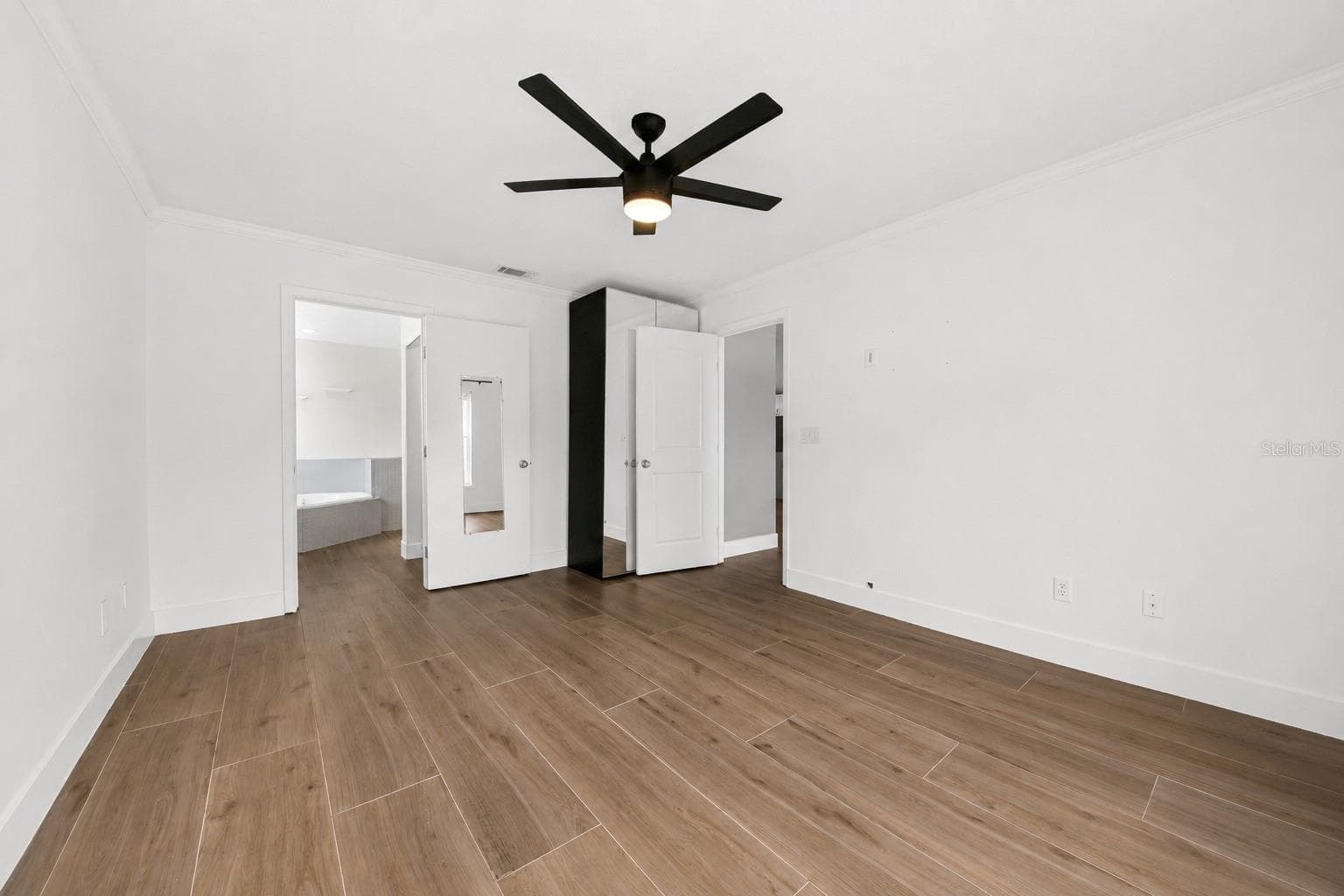 10619 MOSSY CREEK COURT — photo 14 of 37