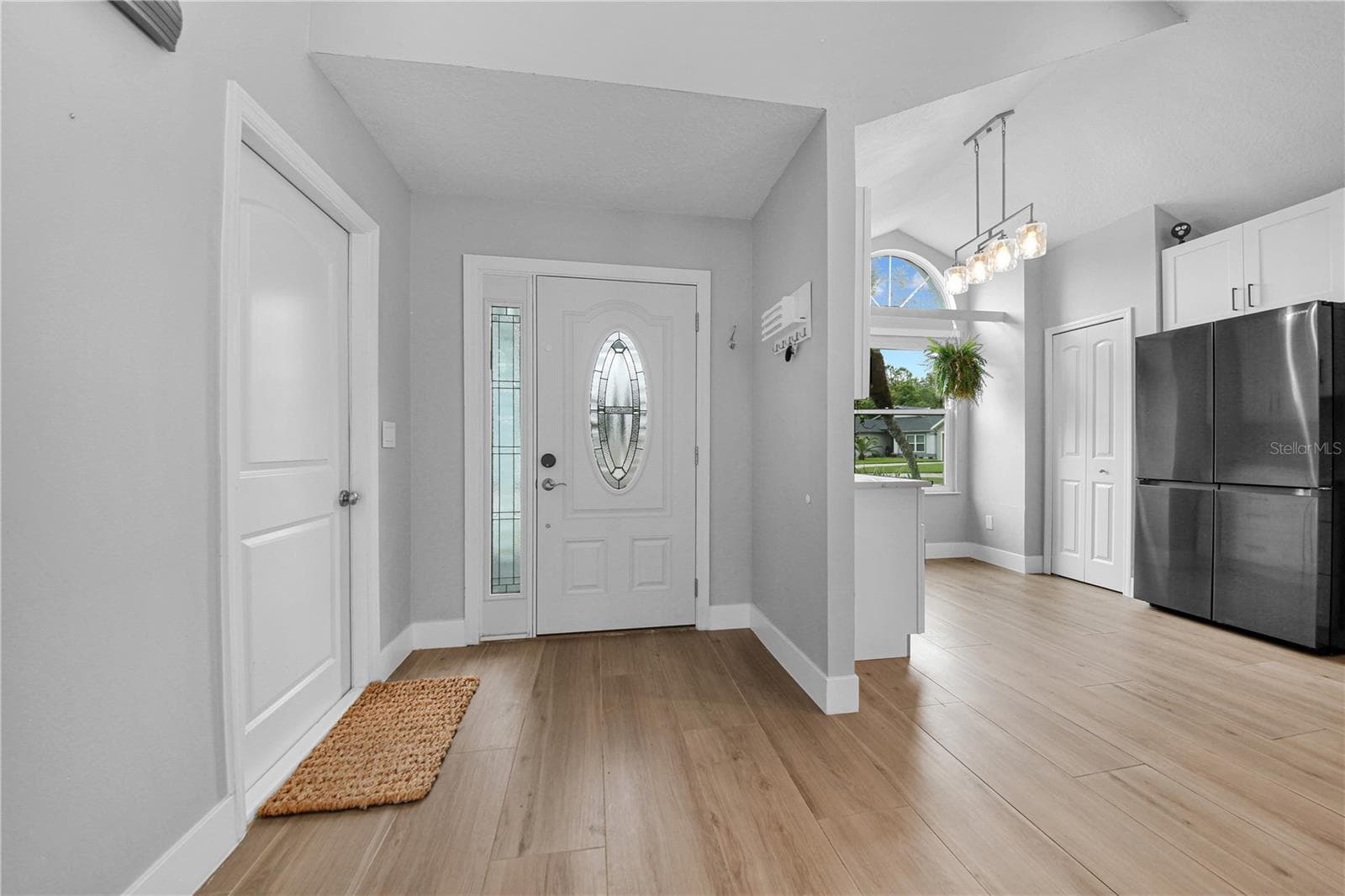 10619 MOSSY CREEK COURT — photo 2 of 37