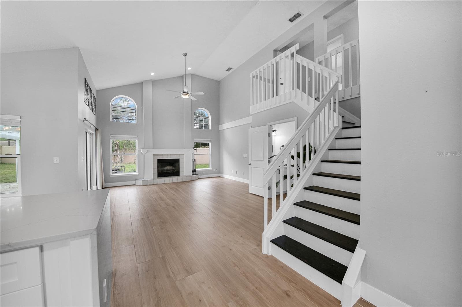 10619 MOSSY CREEK COURT — photo 7 of 37