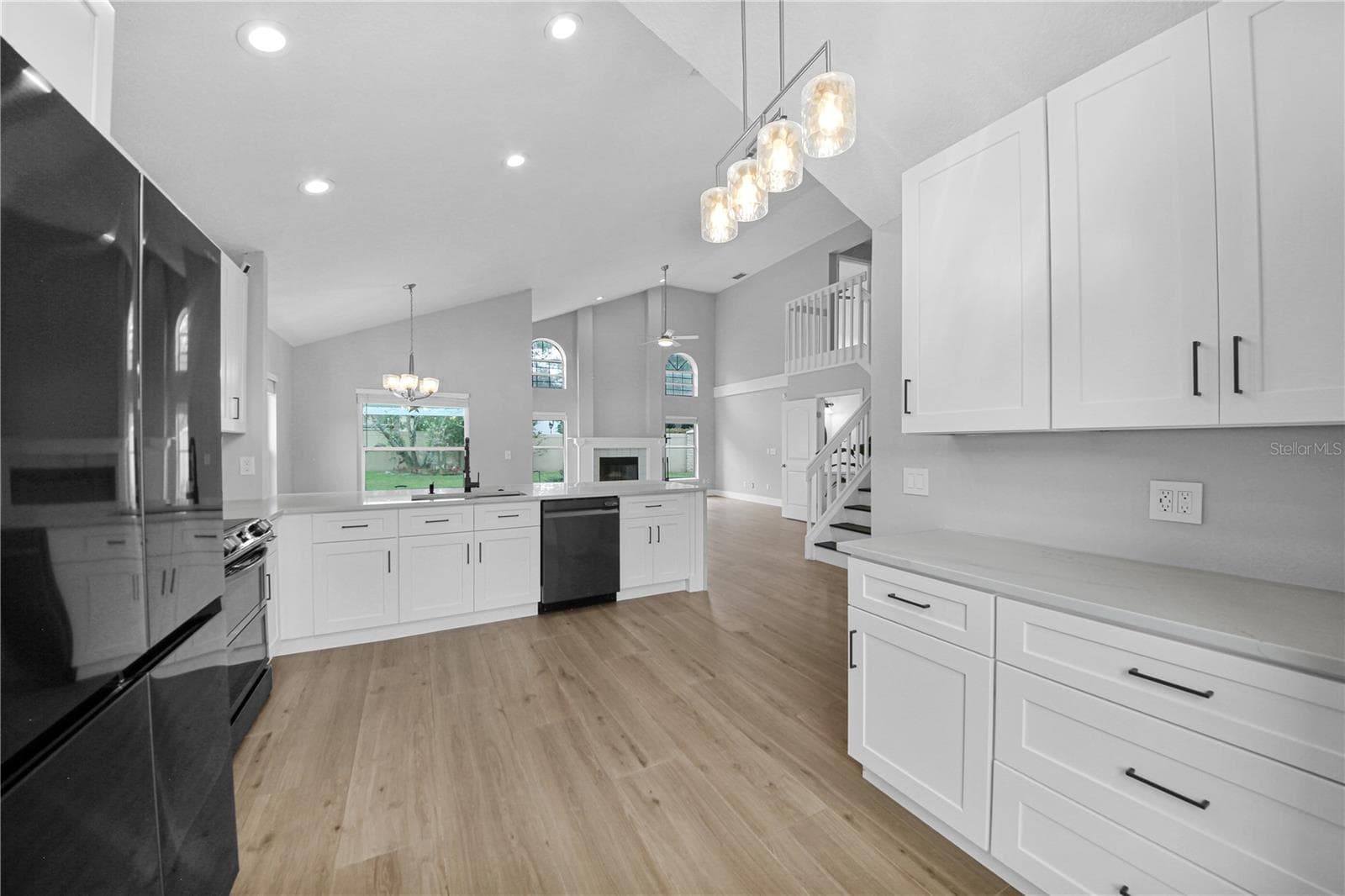 10619 MOSSY CREEK COURT — photo 6 of 37