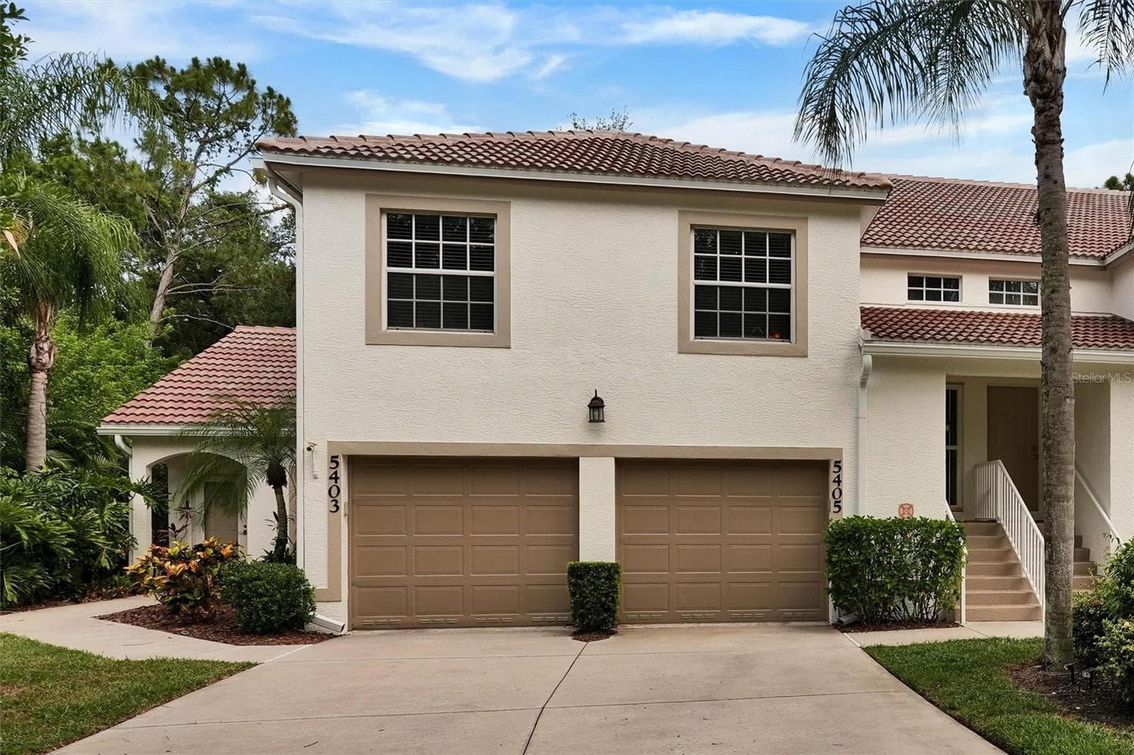 5405 STONEYBROOK LANE — photo 1 of 30
