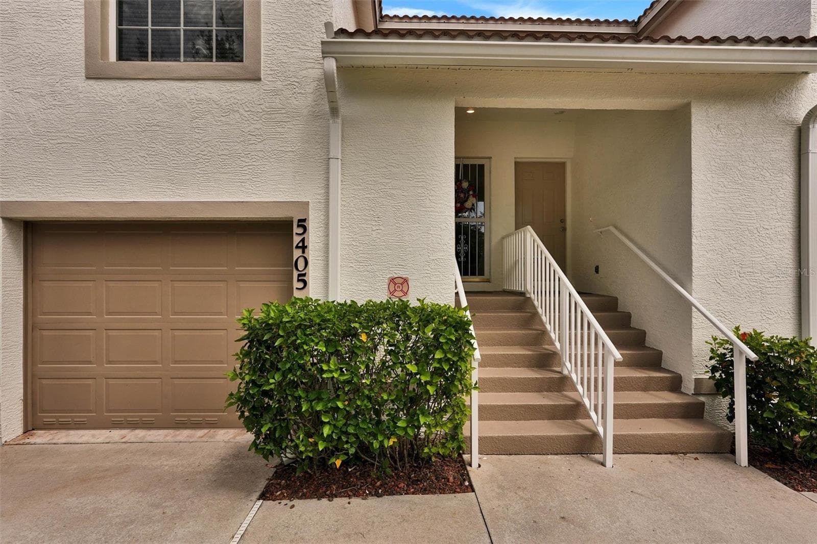 5405 STONEYBROOK LANE — photo 4 of 30