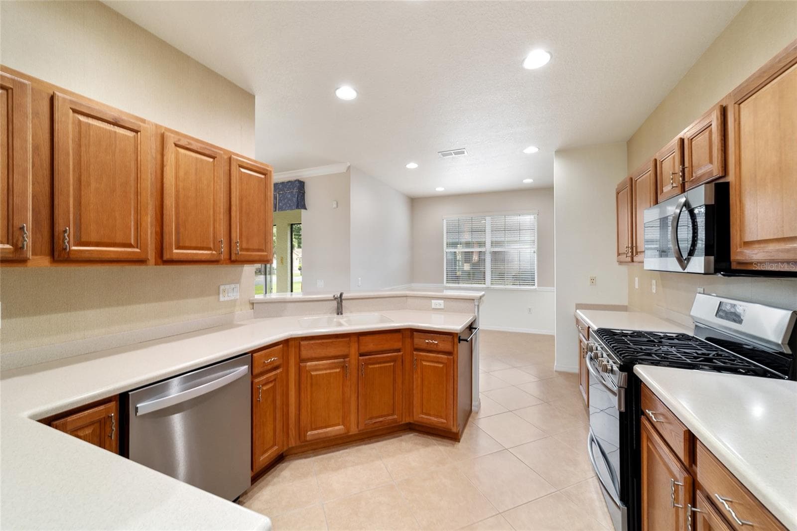 8907 84TH CIRCLE — photo 43 of 63
