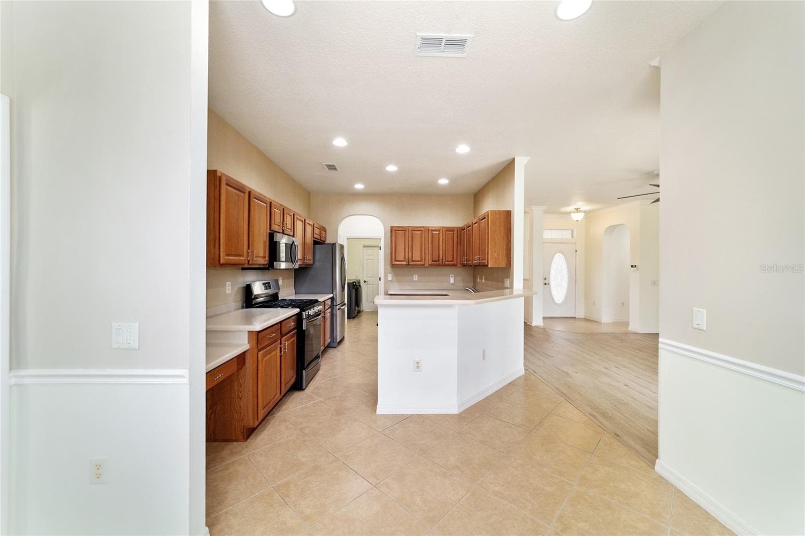 8907 84TH CIRCLE — photo 38 of 63
