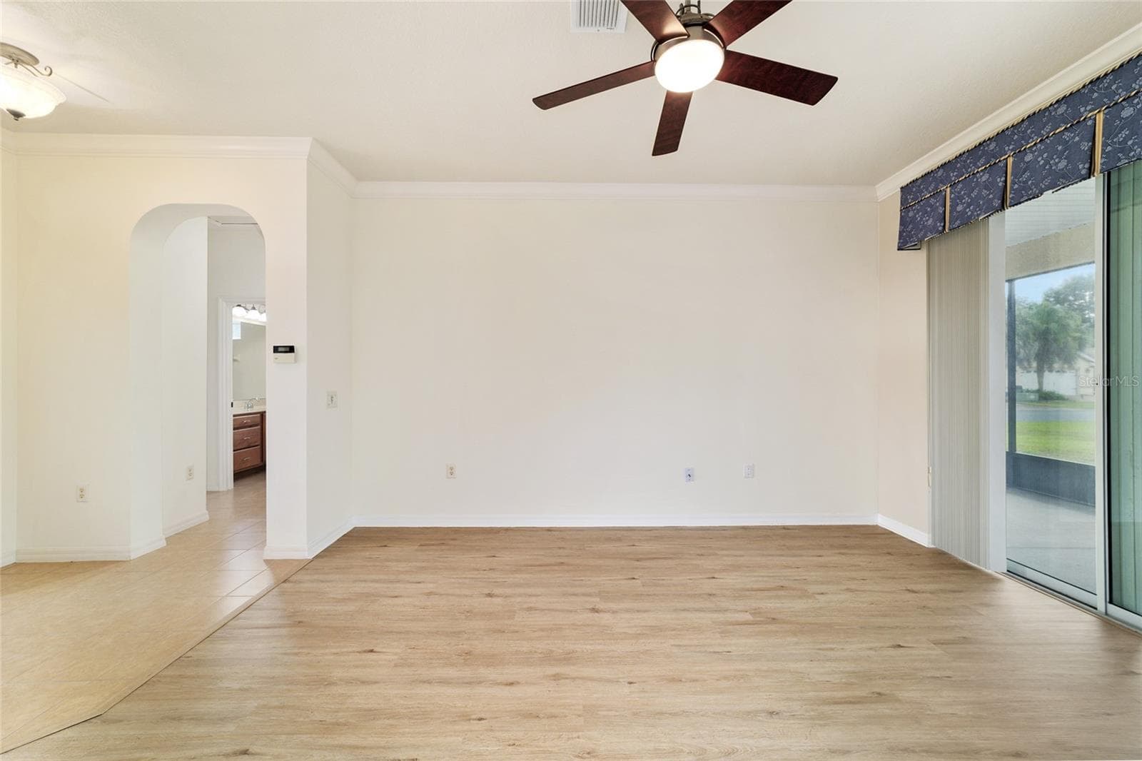 8907 84TH CIRCLE — photo 31 of 63