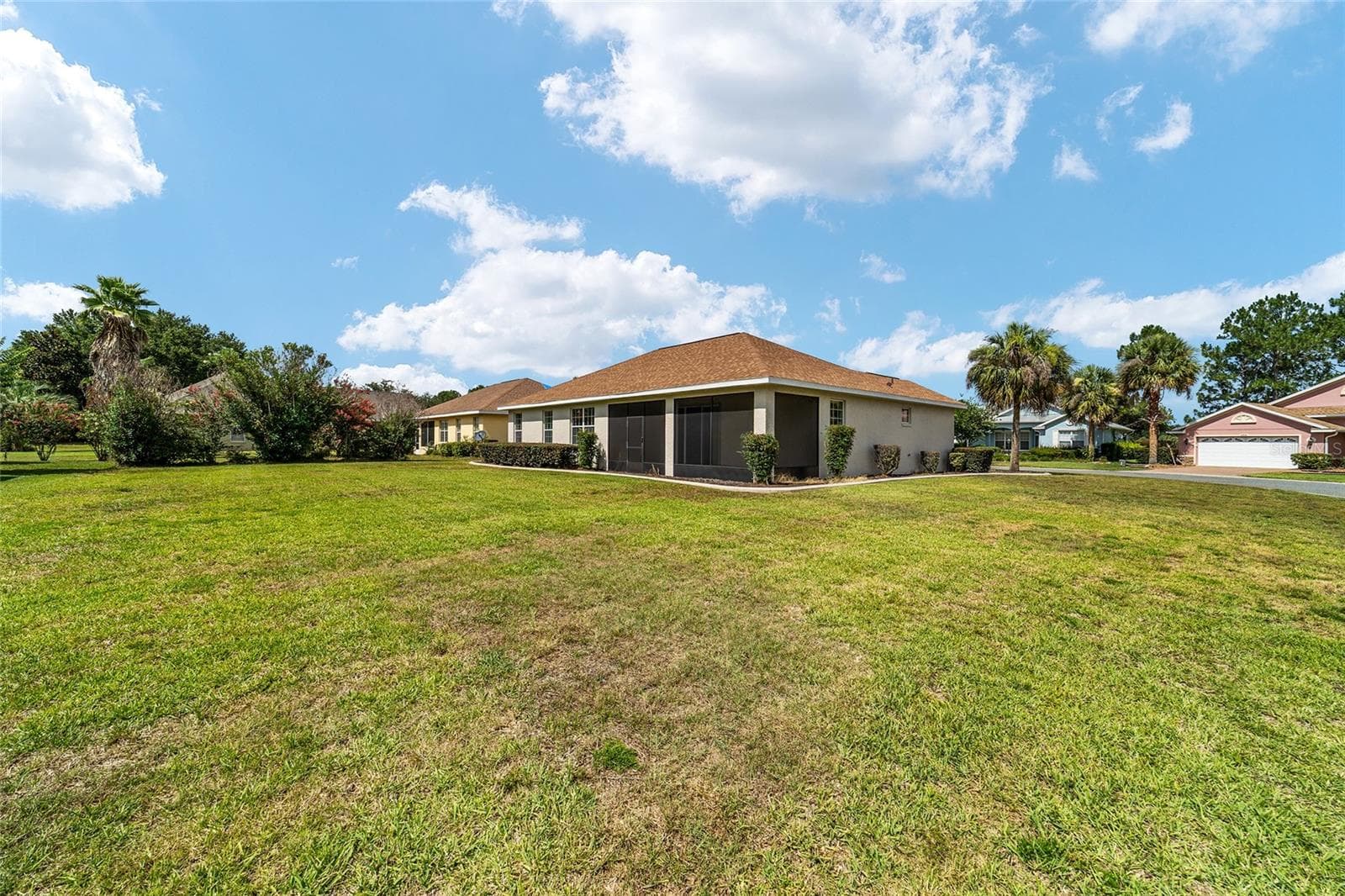 8907 84TH CIRCLE — photo 11 of 63