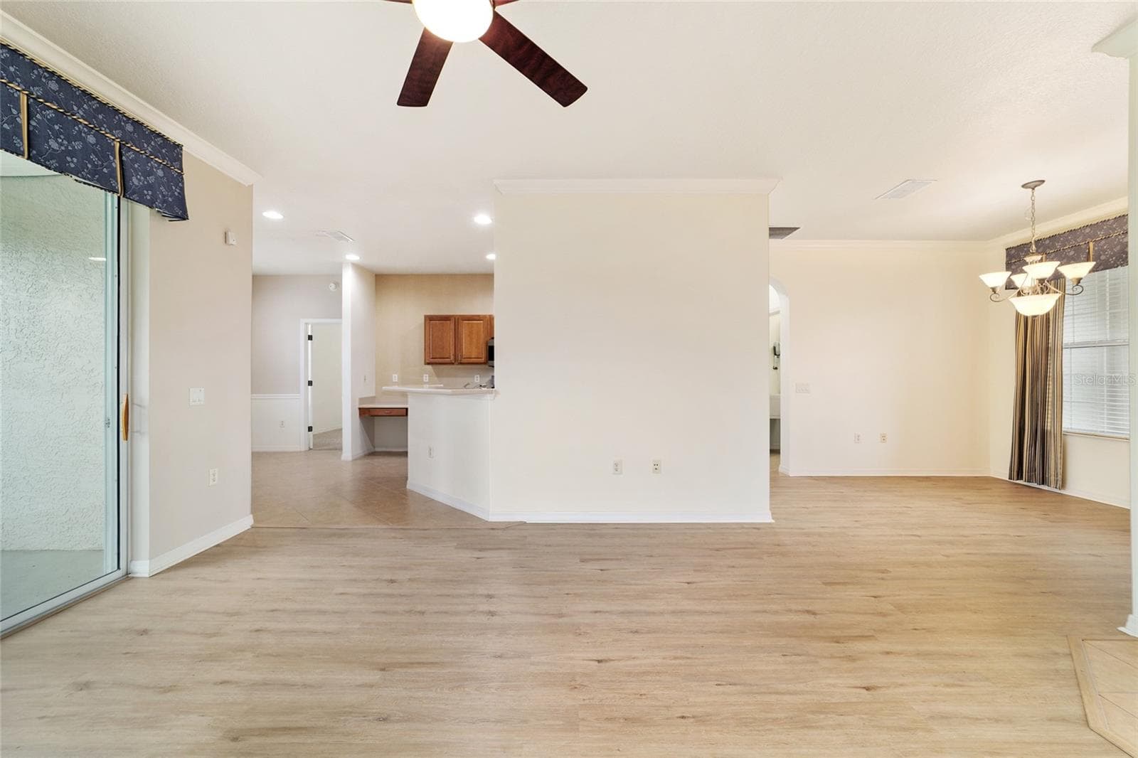 8907 84TH CIRCLE — photo 30 of 63