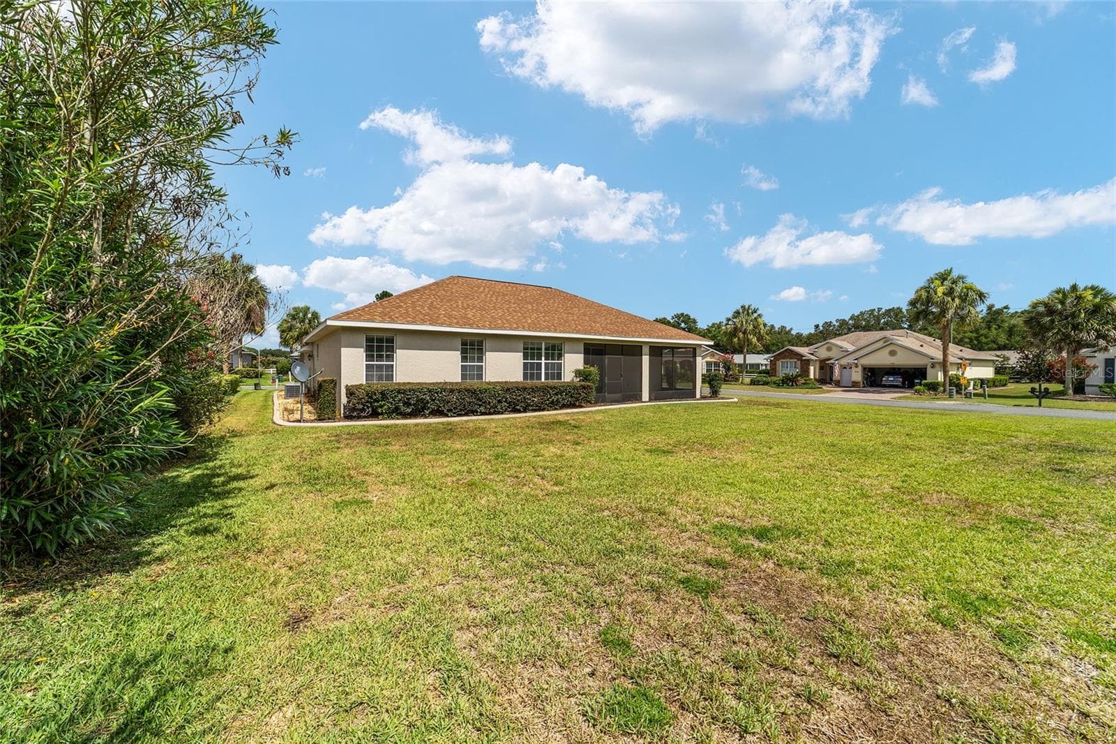 8907 84TH CIRCLE — photo 13 of 63