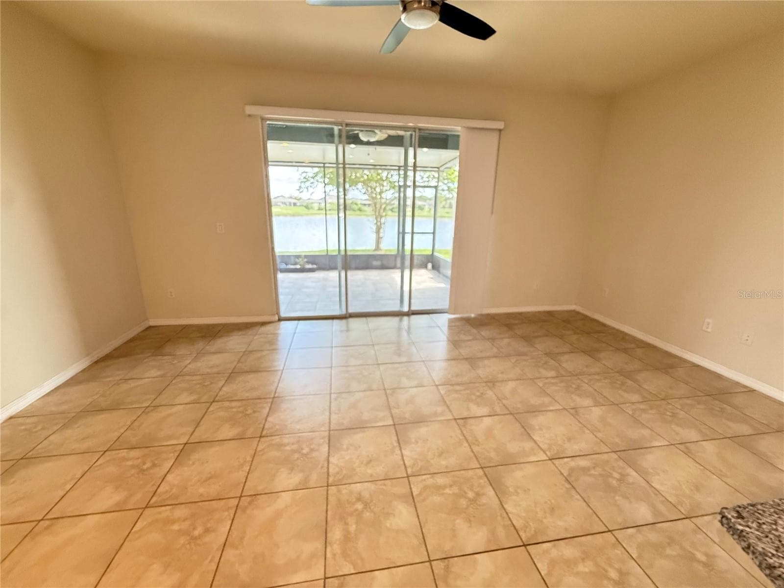 9154 HILLCROFT DRIVE — photo 12 of 55