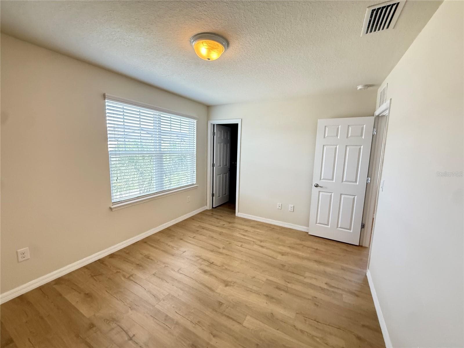 9154 HILLCROFT DRIVE — photo 39 of 55