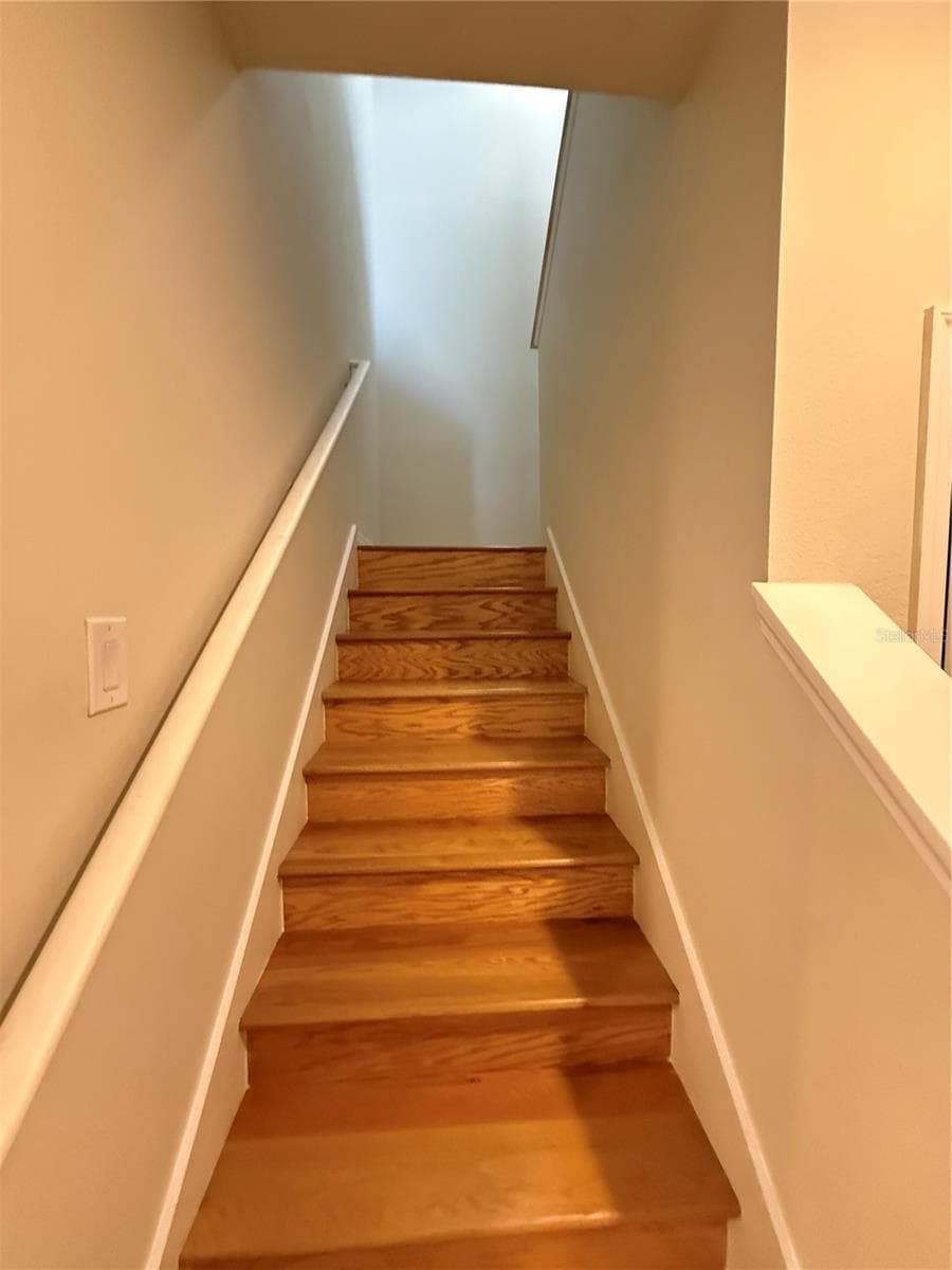 9154 HILLCROFT DRIVE — photo 24 of 55