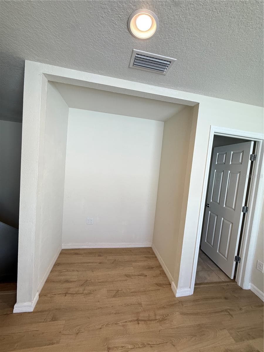 9154 HILLCROFT DRIVE — photo 44 of 55