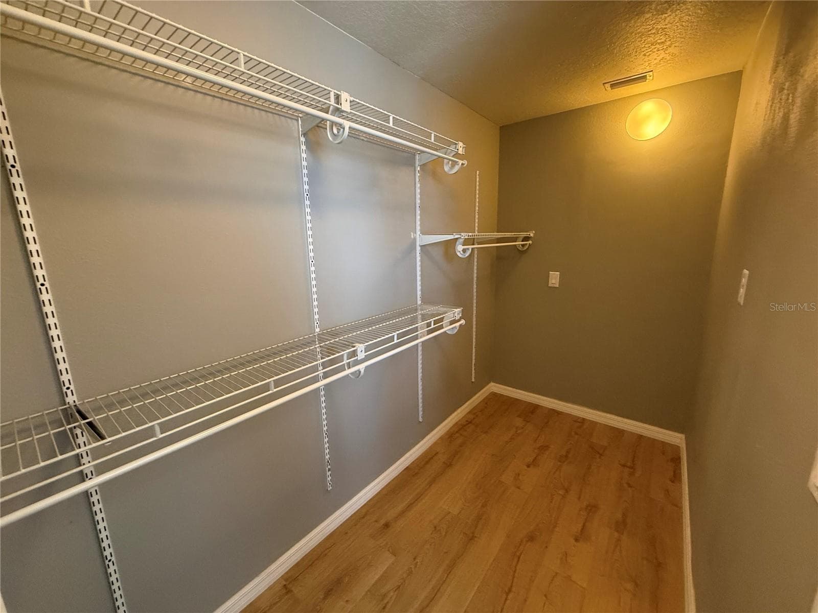 9154 HILLCROFT DRIVE — photo 40 of 55