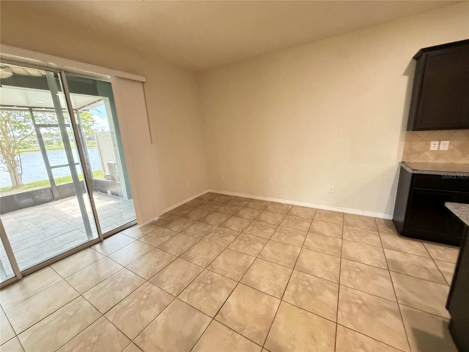 9154 HILLCROFT DRIVE — photo 13 of 55