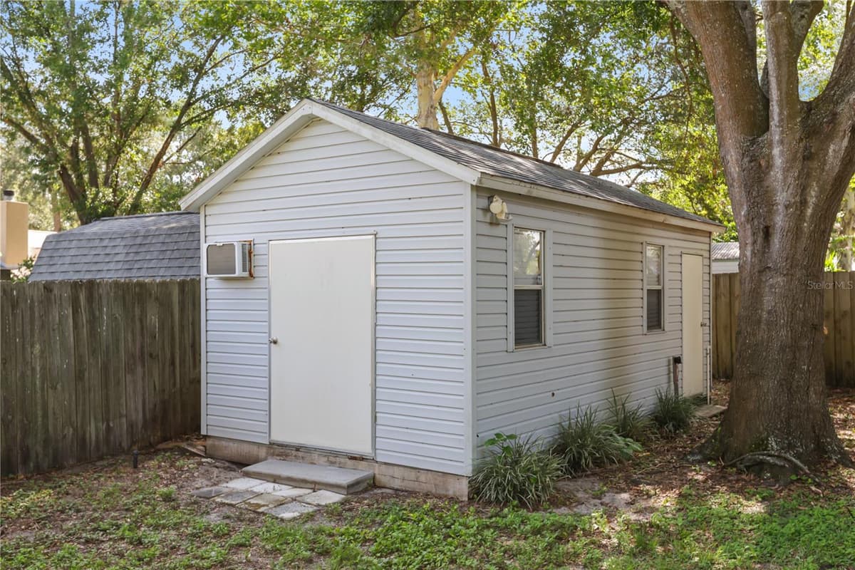 2635 LAKE LANDING BOULEVARD — photo 27 of 32