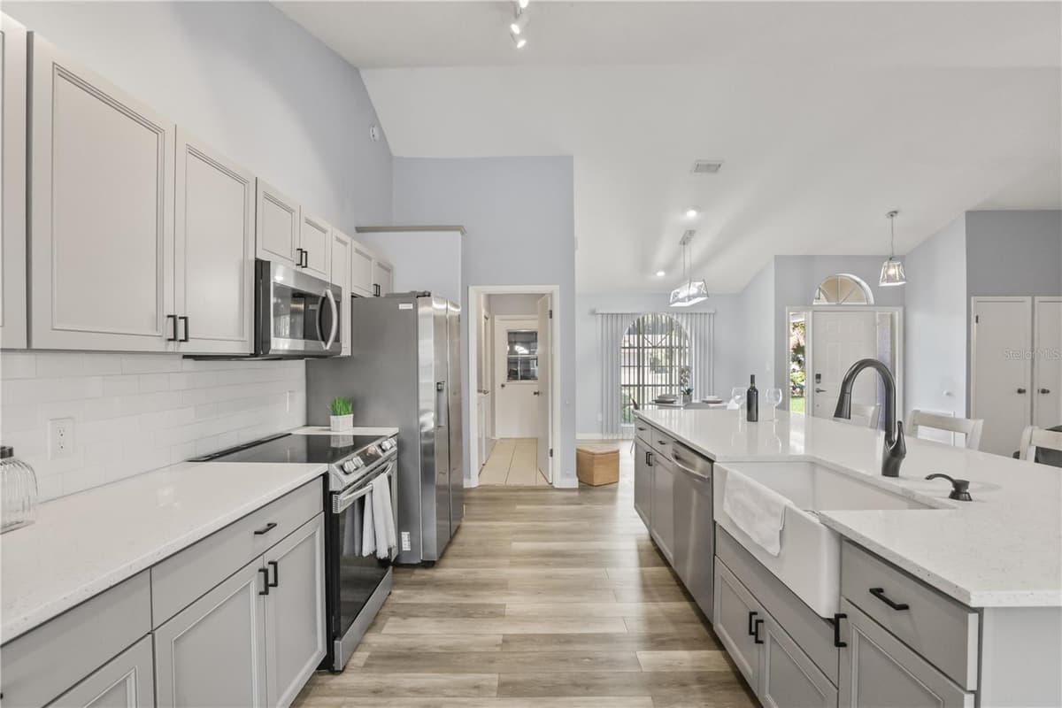 2635 LAKE LANDING BOULEVARD — photo 13 of 32