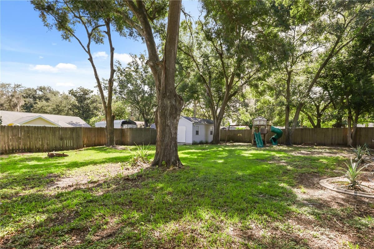 2635 LAKE LANDING BOULEVARD — photo 28 of 32
