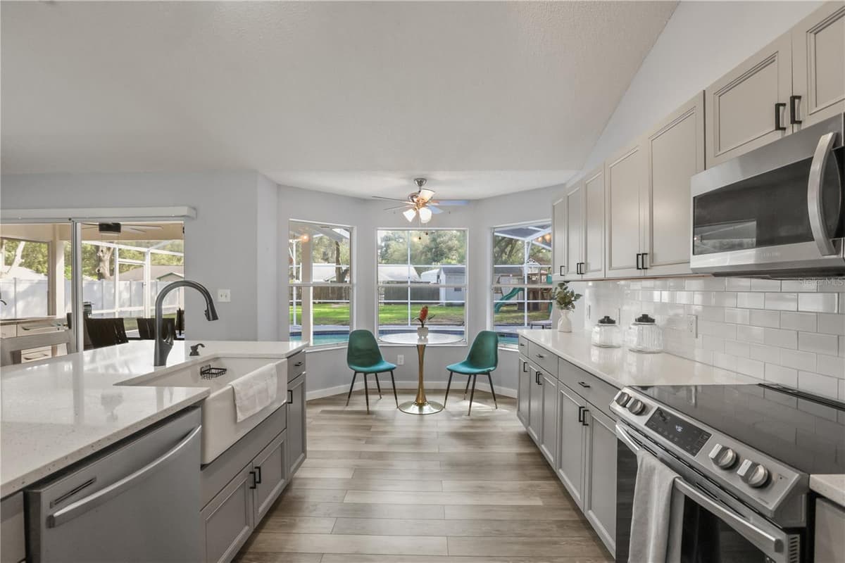 2635 LAKE LANDING BOULEVARD — photo 12 of 32