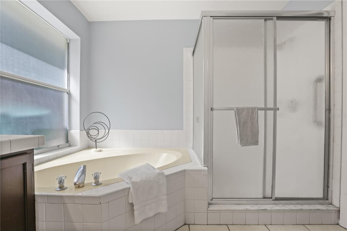 2635 LAKE LANDING BOULEVARD — photo 18 of 32