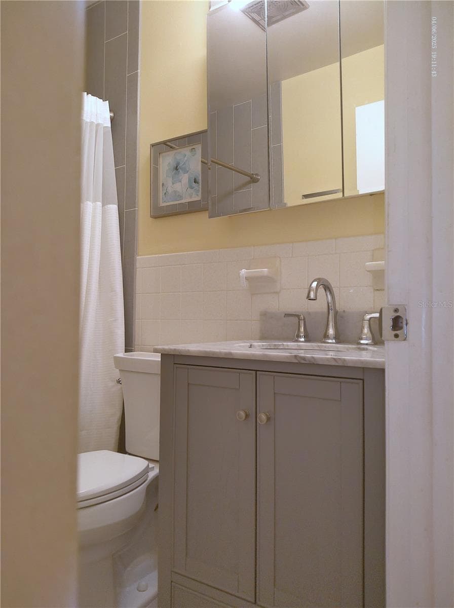 2457 ECUADORIAN WAY — photo 24 of 77