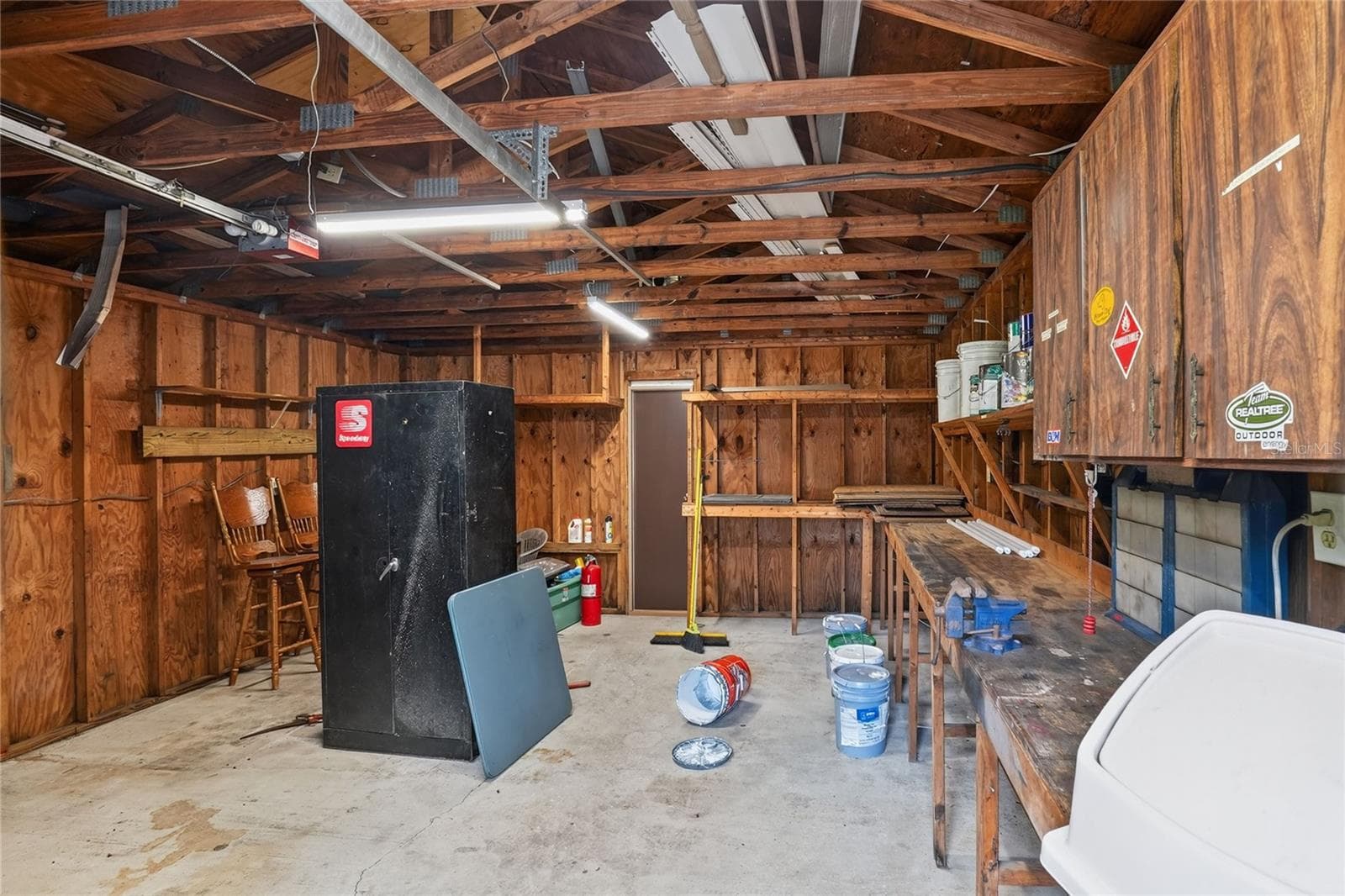 4520 LOG CABIN DRIVE — photo 42 of 54