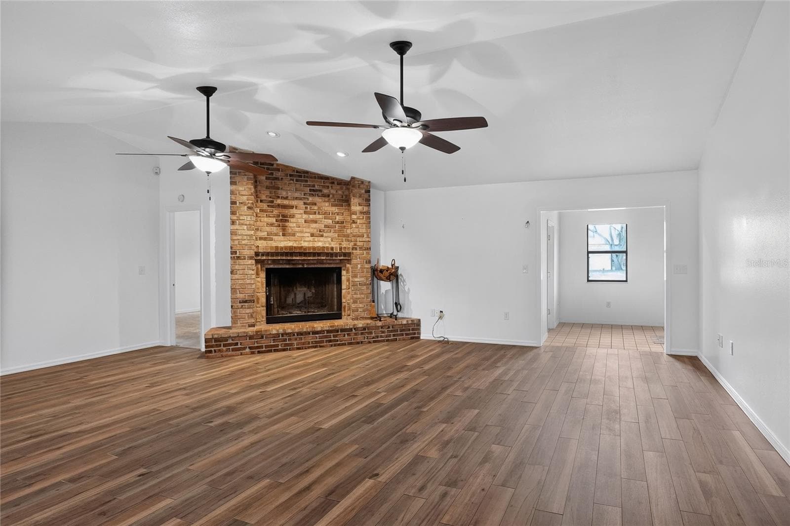 4520 LOG CABIN DRIVE — photo 15 of 54
