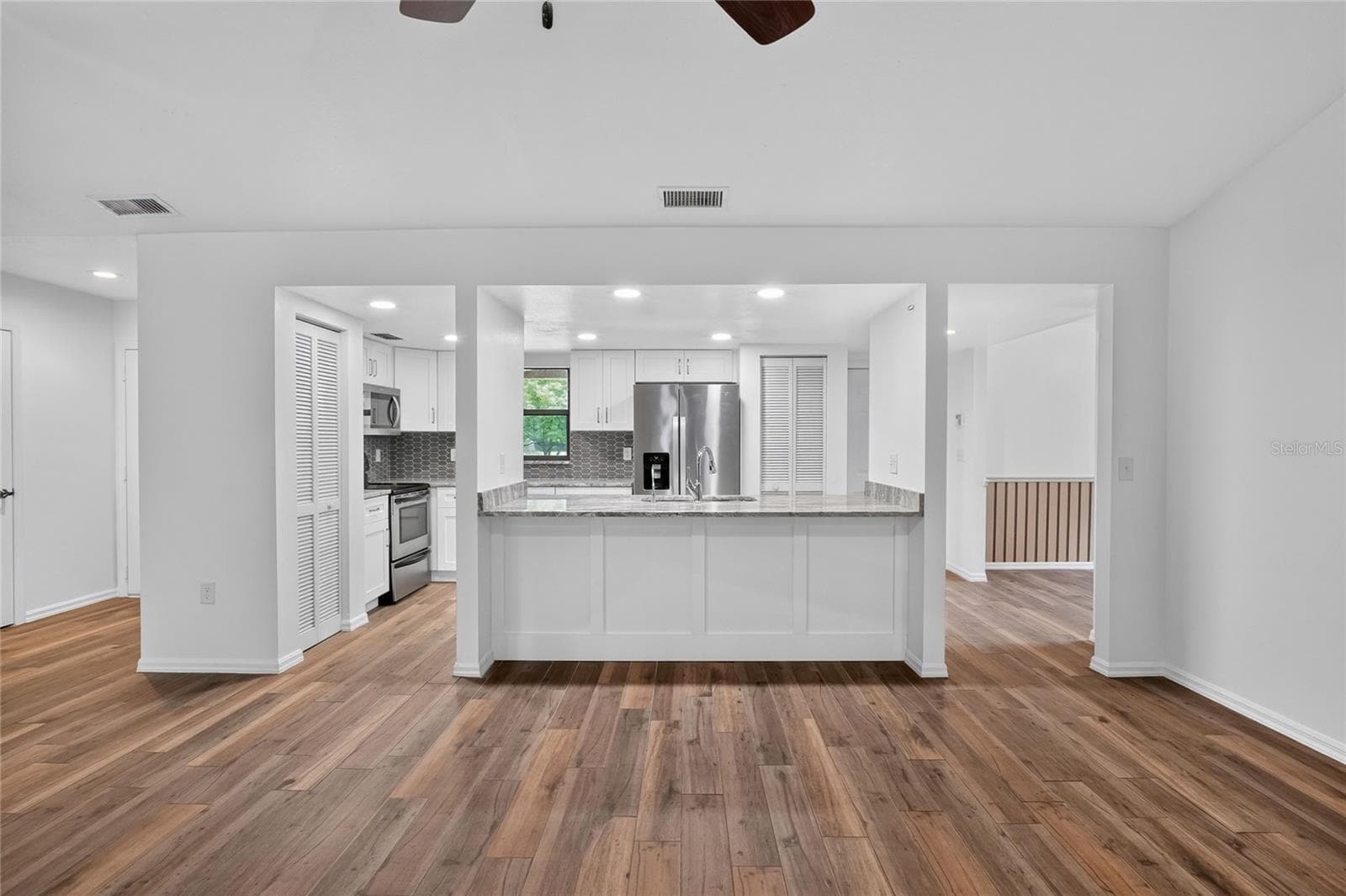 4520 LOG CABIN DRIVE — photo 10 of 54