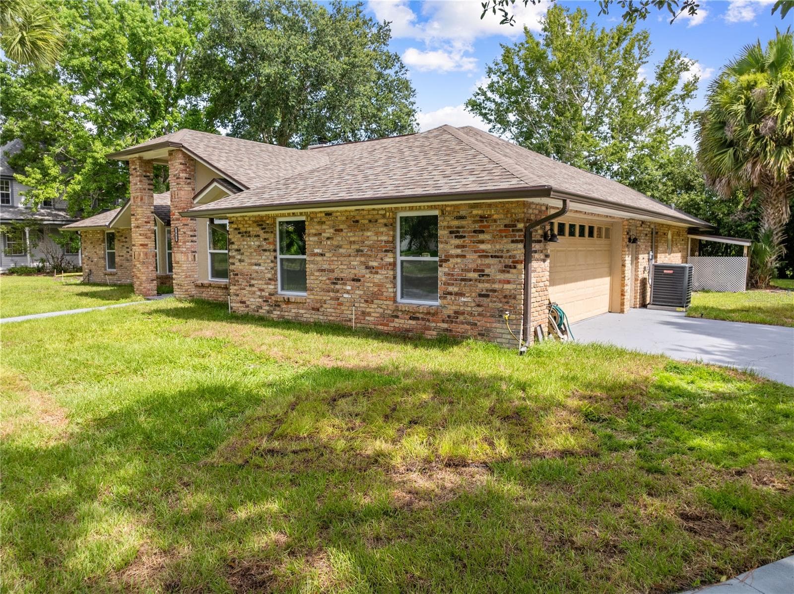 2082 CAMELOT BOULEVARD — photo 66 of 86