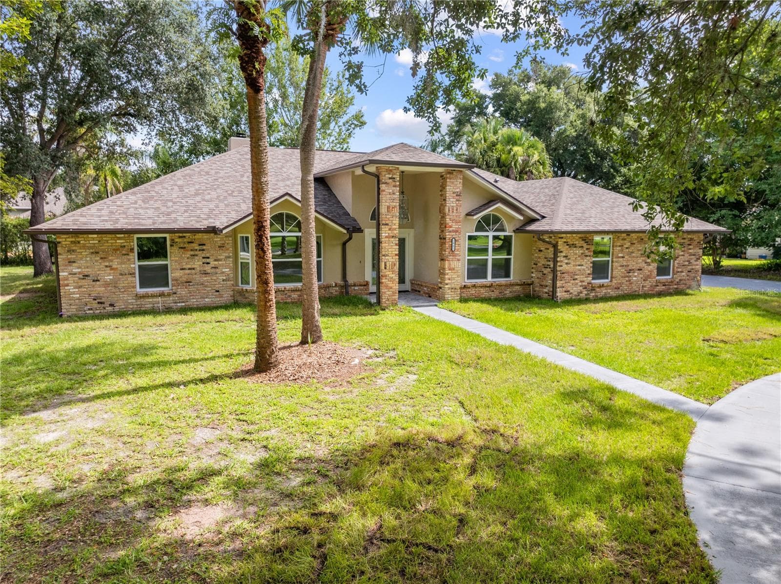 2082 CAMELOT BOULEVARD — photo 65 of 86