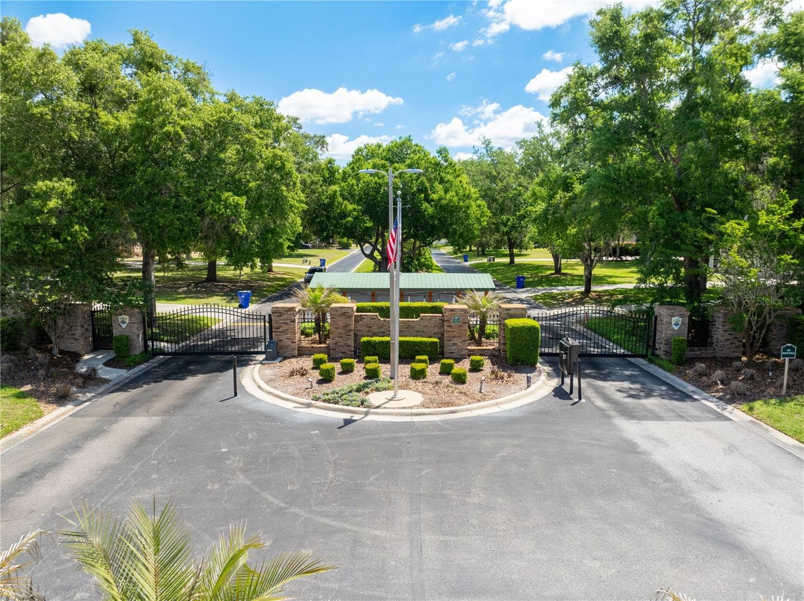 2082 CAMELOT BOULEVARD — photo 86 of 86