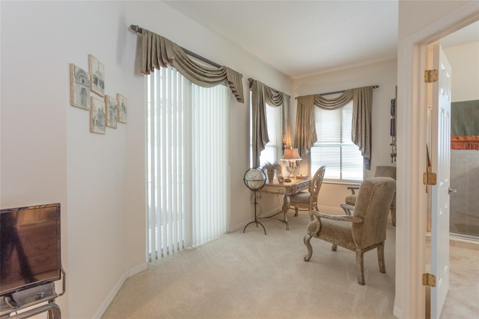 4 EAGLE PLACE — photo 18 of 33