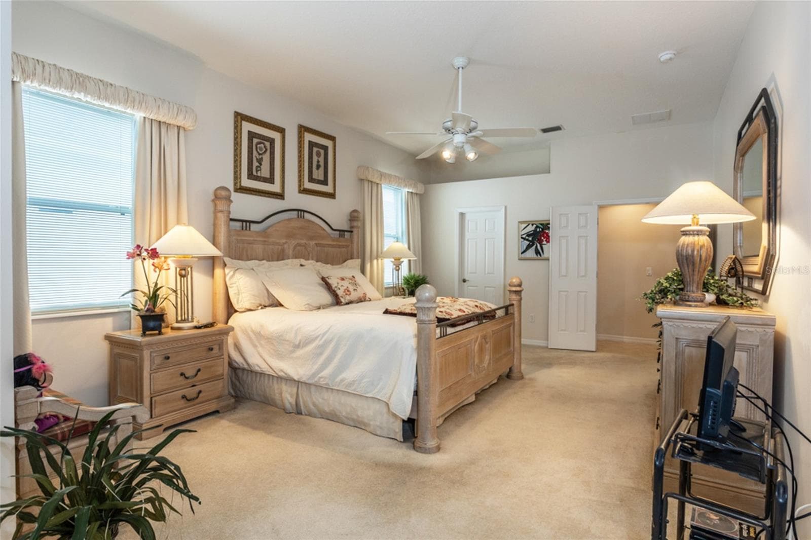4 EAGLE PLACE — photo 19 of 33