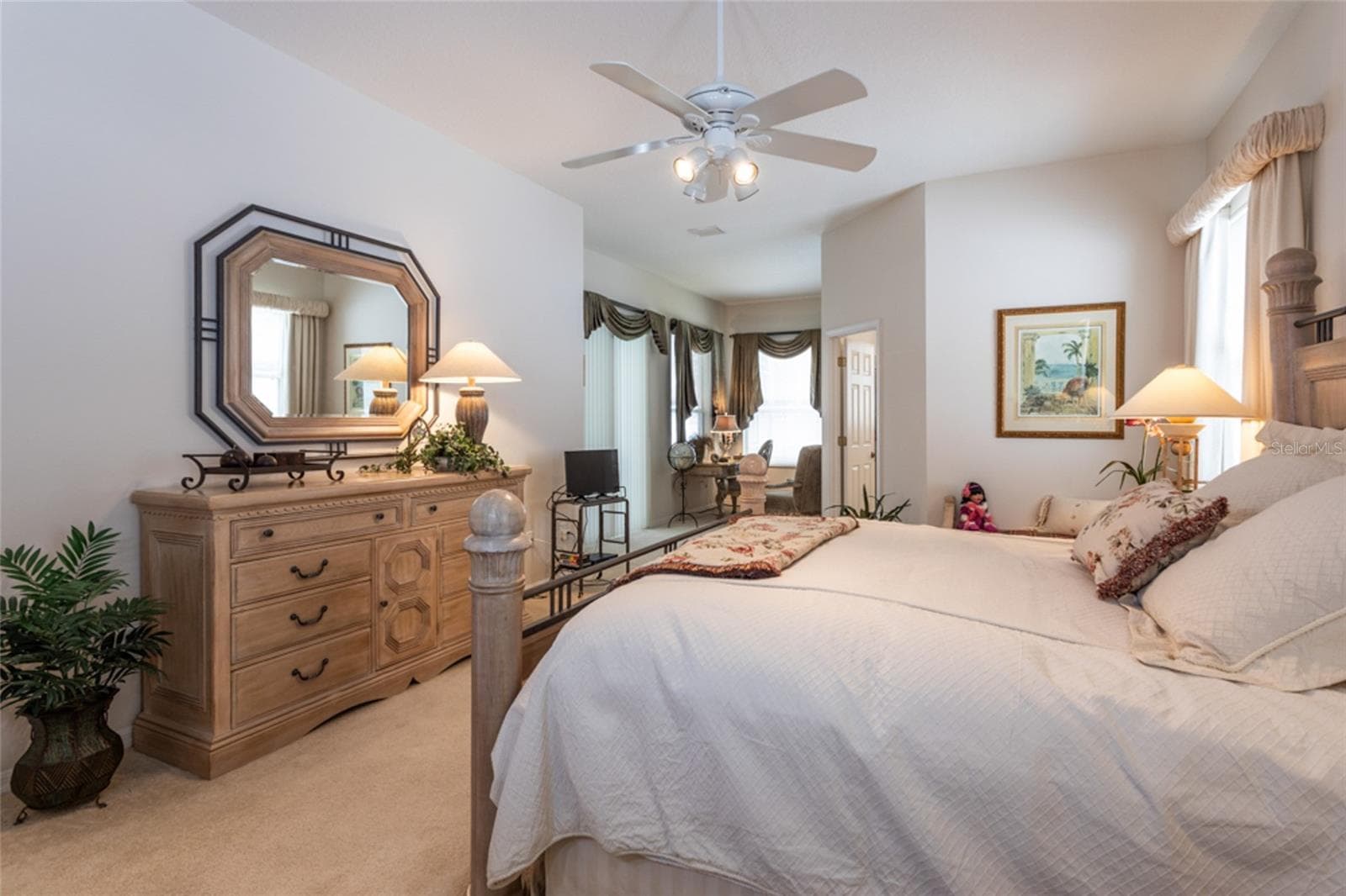 4 EAGLE PLACE — photo 17 of 33