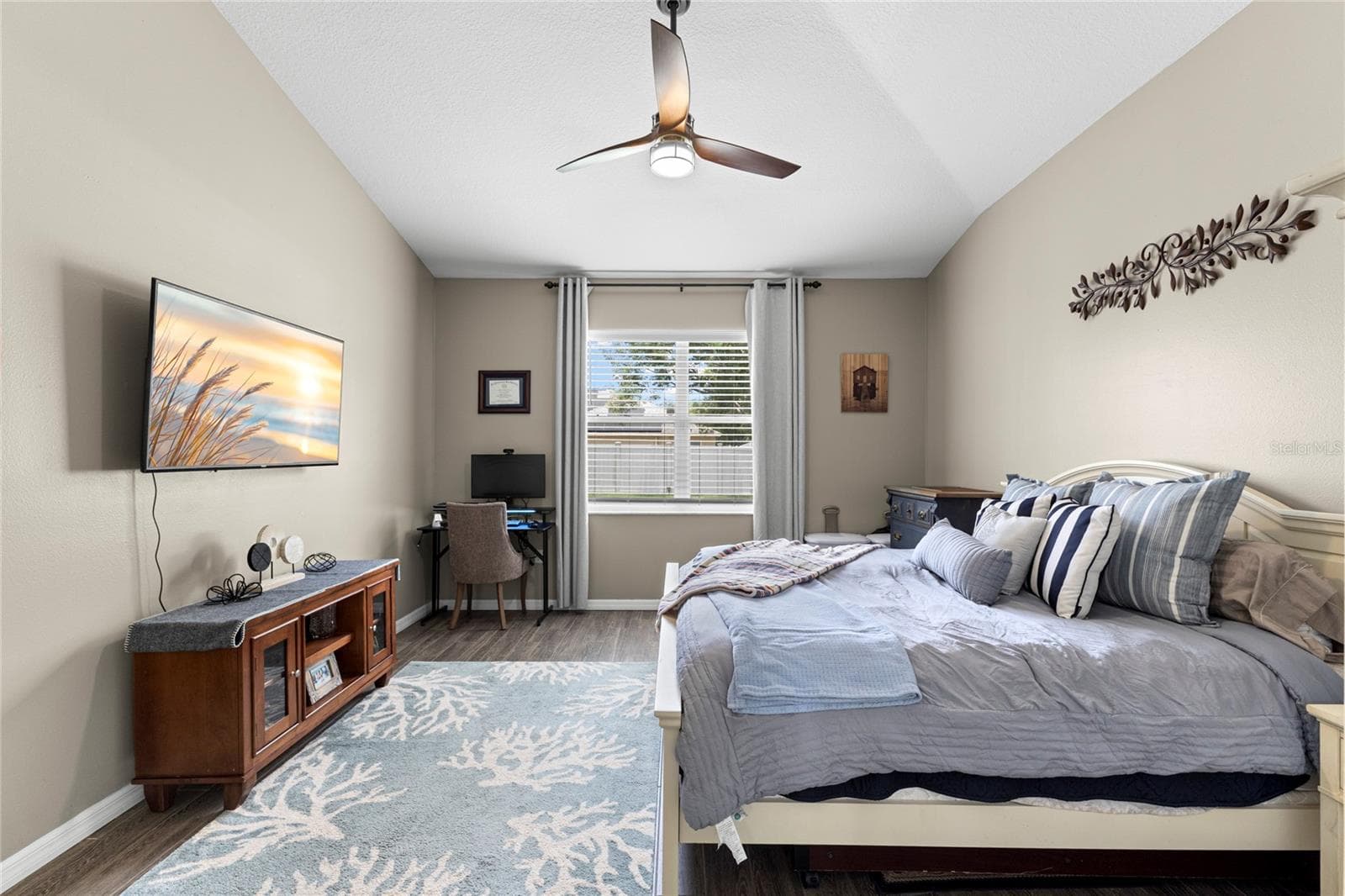 4038 LITHIA RIDGE BOULEVARD — photo 15 of 49
