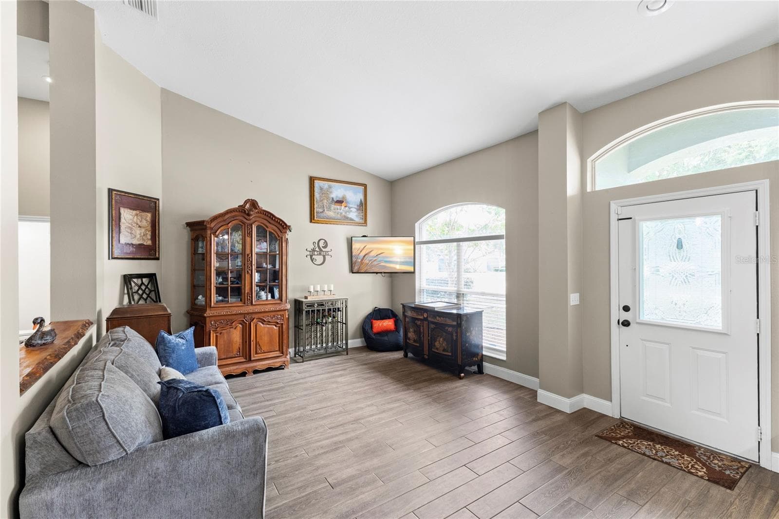 4038 LITHIA RIDGE BOULEVARD — photo 2 of 49