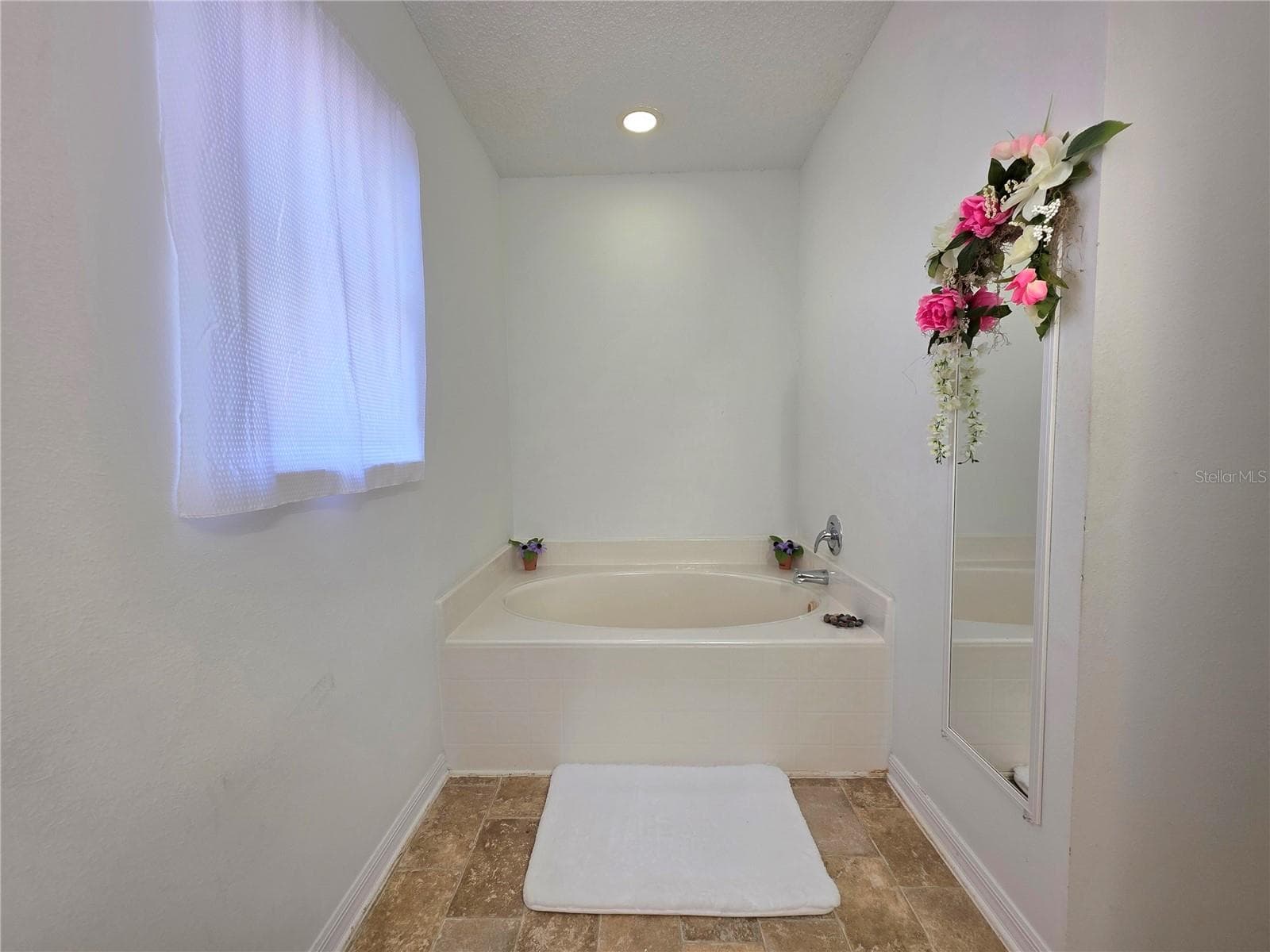 9055 PEMBERTON STREET — photo 23 of 33