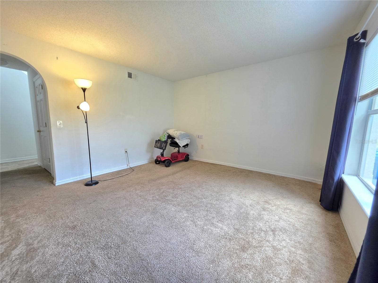 9055 PEMBERTON STREET — photo 10 of 33